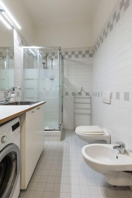 Suite In Via Del Pratello Bologna Exterior photo